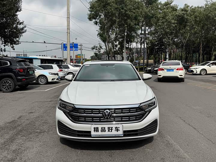 Фото 1 - Volkswagen Sagitar L