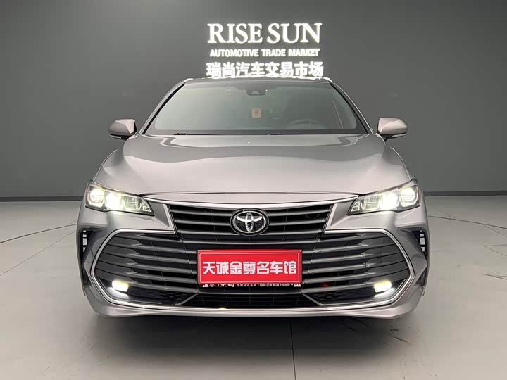 Фото 13 - Toyota Avalon