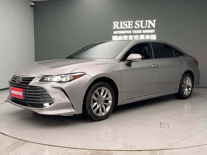 Фото 21 - Toyota Avalon