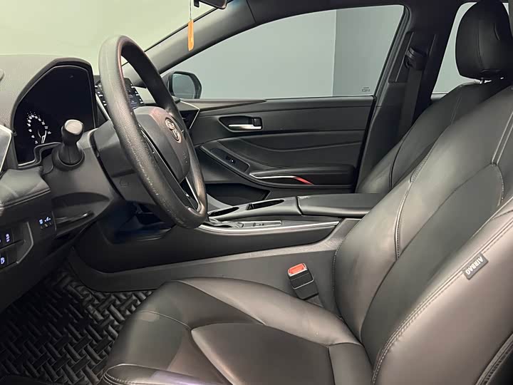 Фото 4 - Toyota Avalon