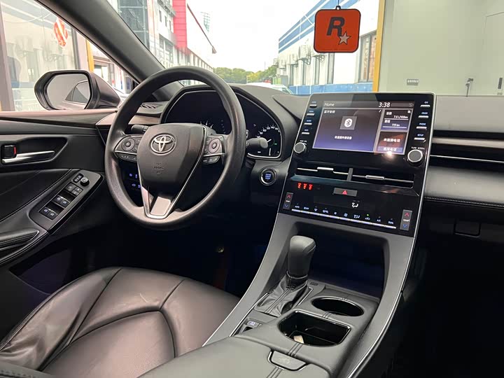 Фото 7 - Toyota Avalon