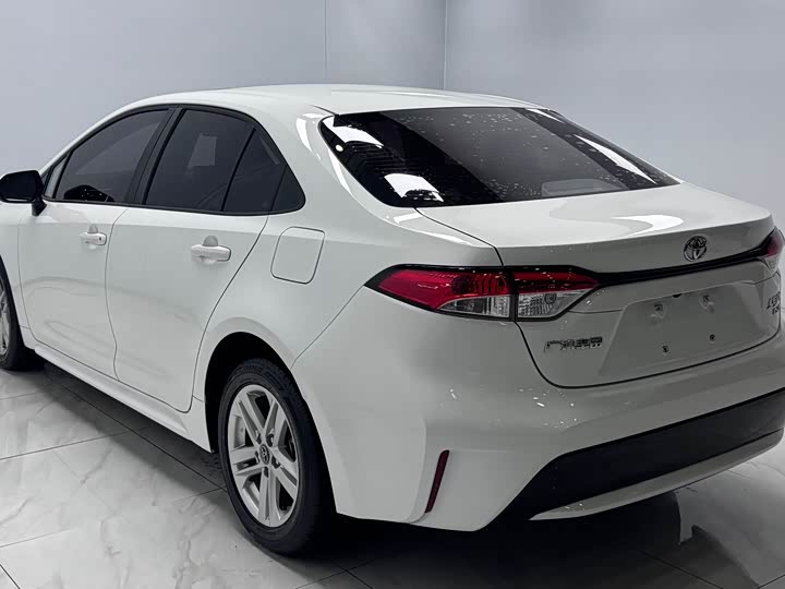 Фото 4 - Toyota Levin