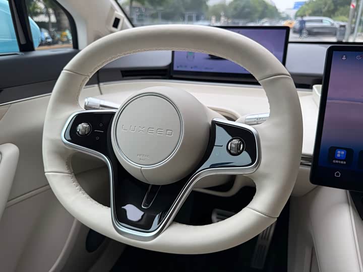 Фото 15 - Luxeed R7