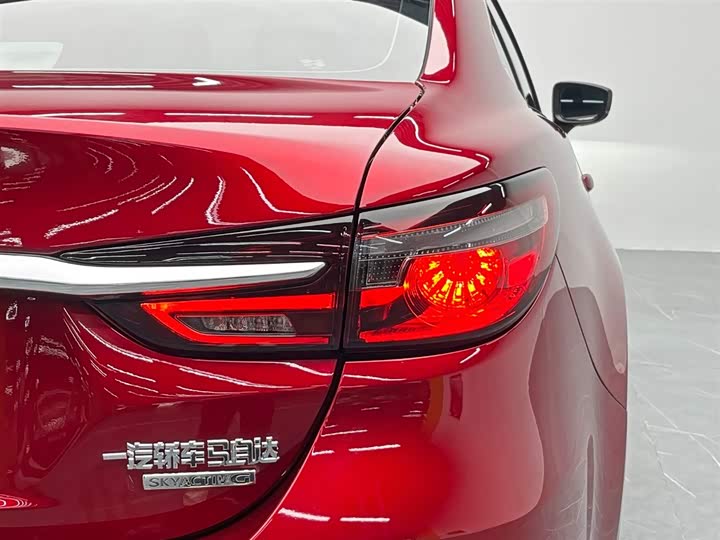 Фото 10 - Mazda Atenza