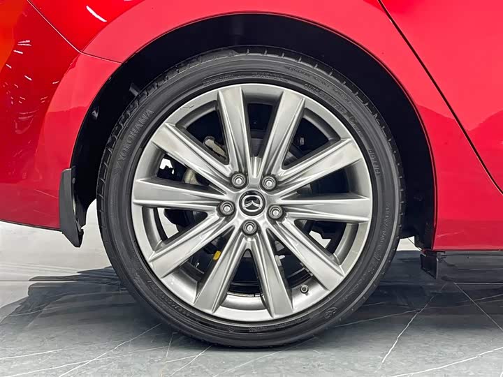 Фото 13 - Mazda Atenza