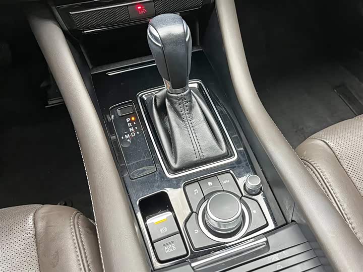 Фото 22 - Mazda Atenza