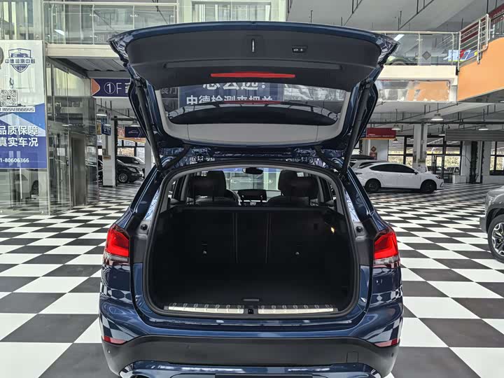 Фото 10 - BMW X1