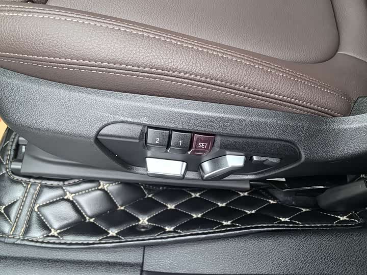 Фото 21 - BMW X1