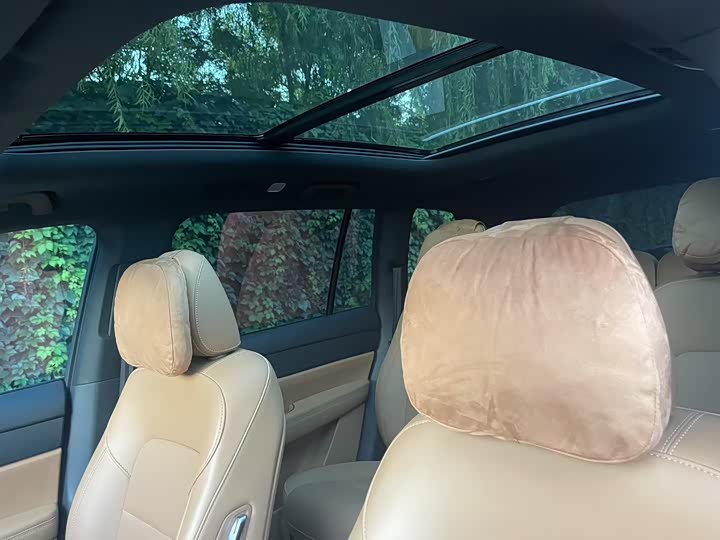 Фото 8 - LiXiang One