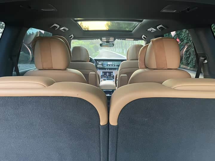 Фото 9 - LiXiang One