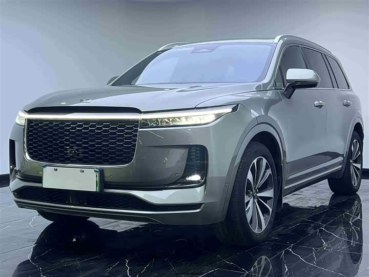 Фото 1 - LiXiang One