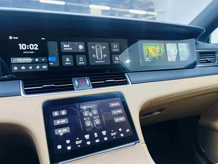 Фото 7 - LiXiang One