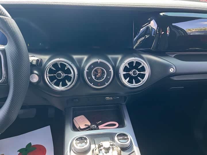 Фото 10 - Tank 300