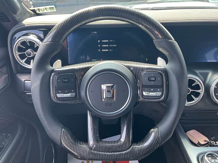 Фото 9 - Tank 300