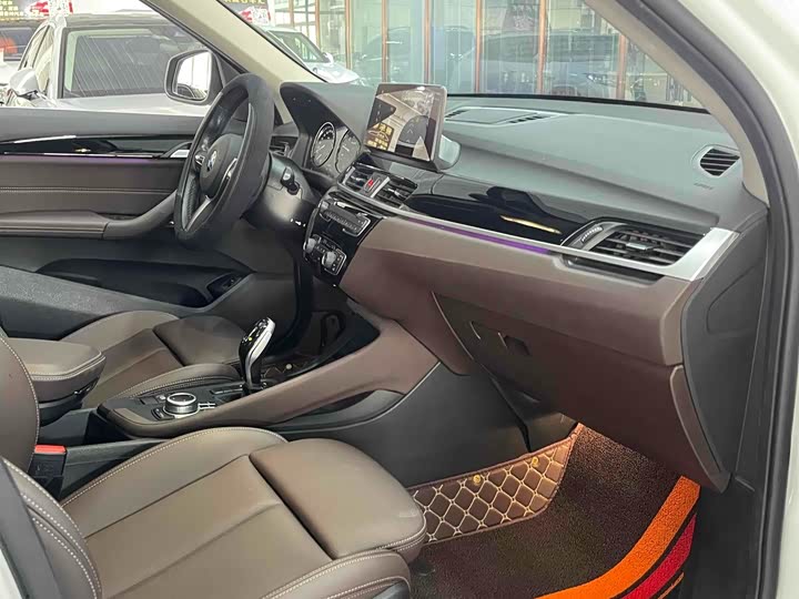 Фото 16 - BMW X1