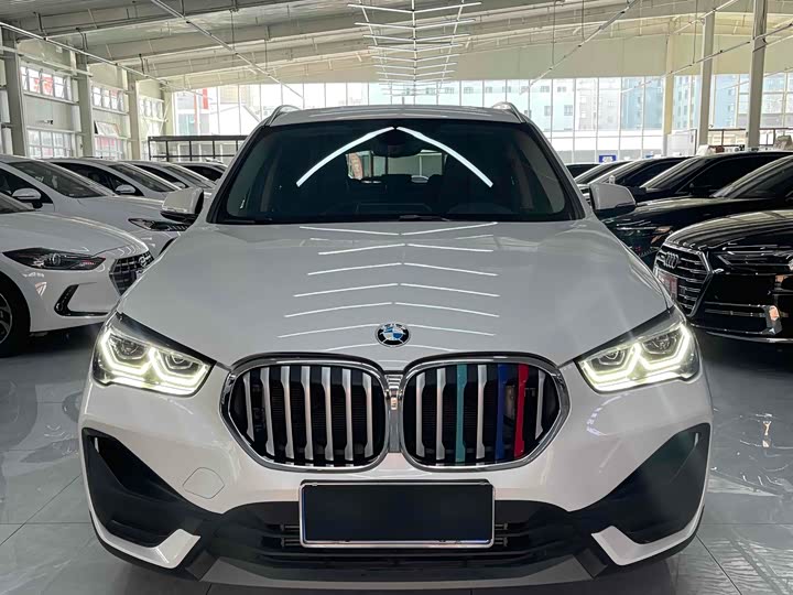 Фото 2 - BMW X1