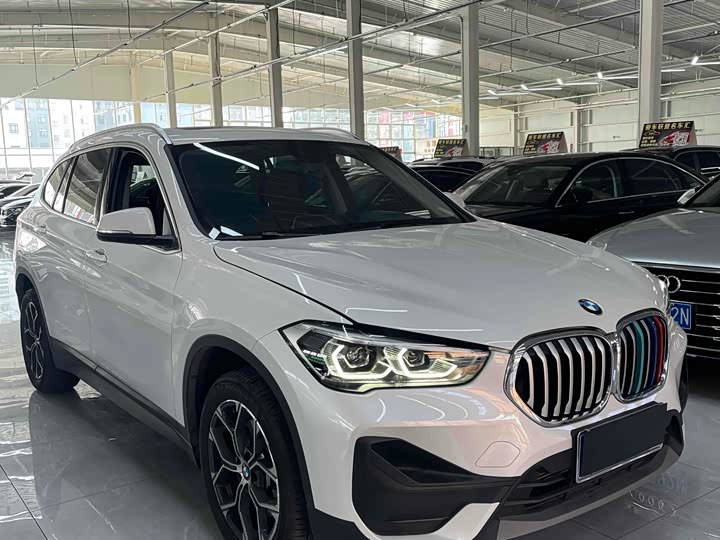 Фото 3 - BMW X1