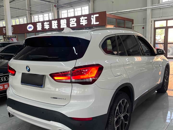 Фото 4 - BMW X1