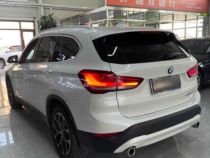Фото 6 - BMW X1