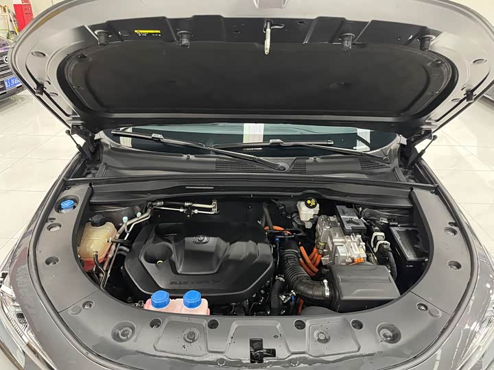 Фото 18 - Changan UNI-K Hybrid