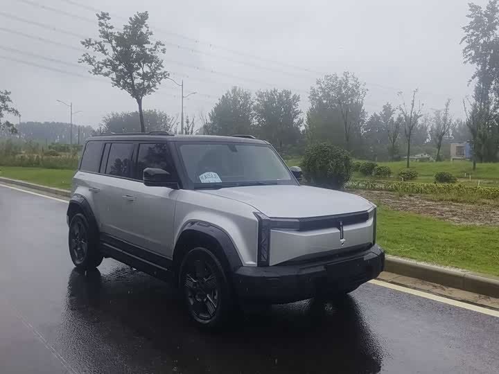 Фото 2 - Chery iCar 03