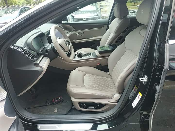 Фото 15 - BYD Han