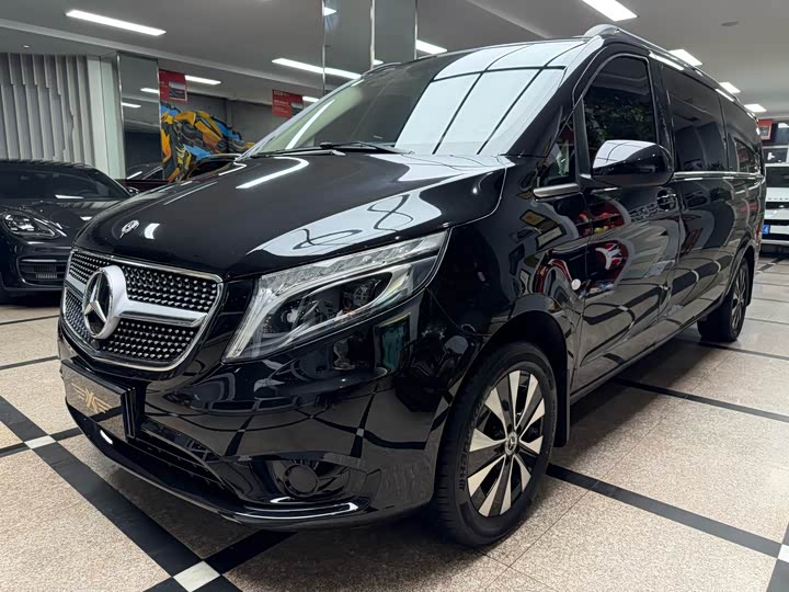 Фото 1 - Mercedes-Benz Vito