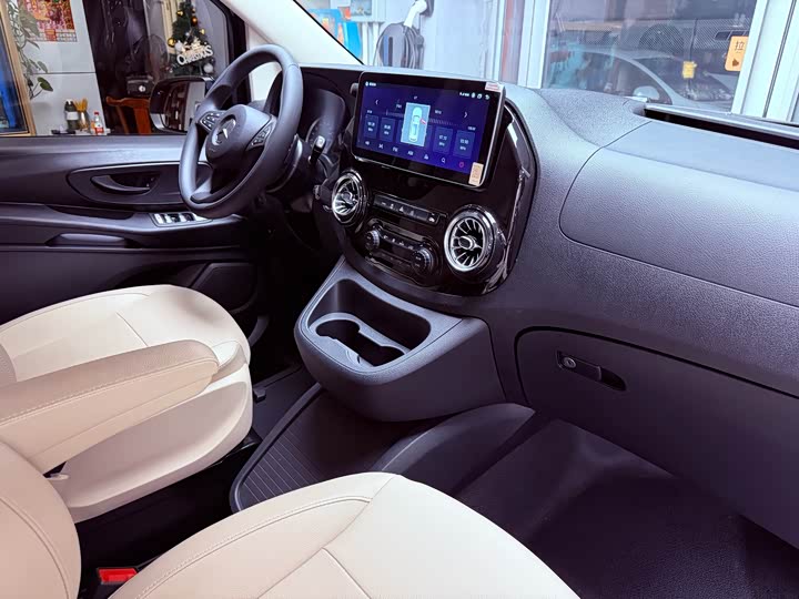 Фото 15 - Mercedes-Benz Vito