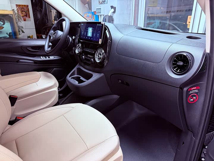 Фото 16 - Mercedes-Benz Vito