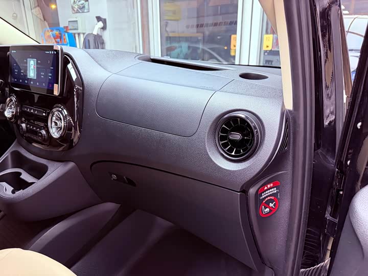 Фото 17 - Mercedes-Benz Vito