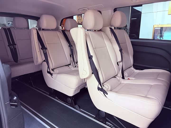 Фото 23 - Mercedes-Benz Vito