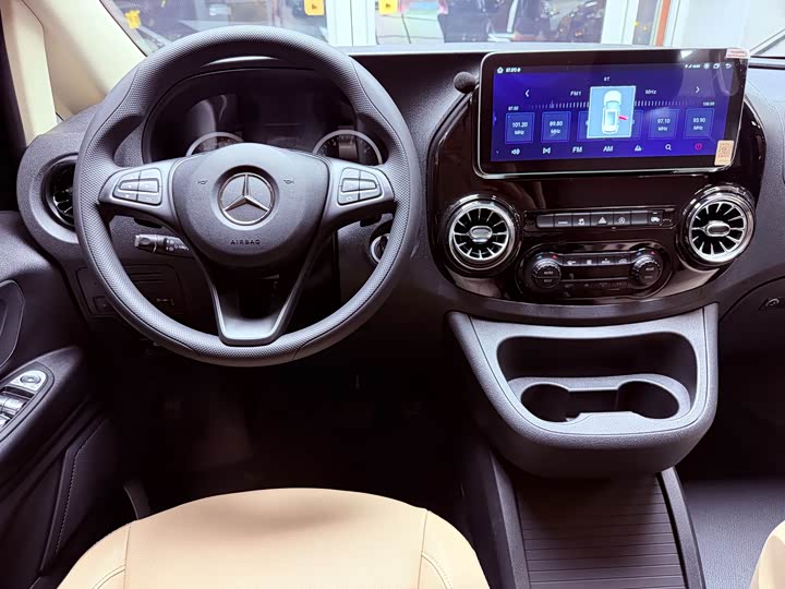 Фото 29 - Mercedes-Benz Vito