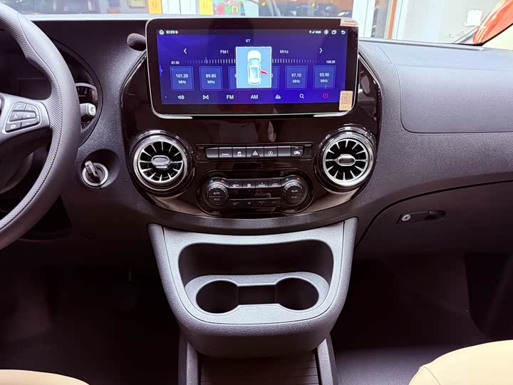 Фото 31 - Mercedes-Benz Vito