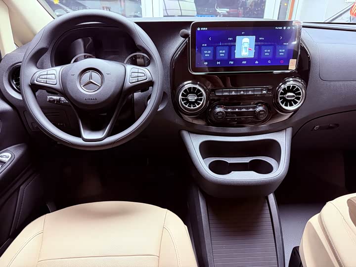 Фото 32 - Mercedes-Benz Vito