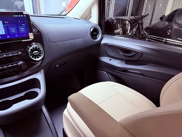 Фото 35 - Mercedes-Benz Vito