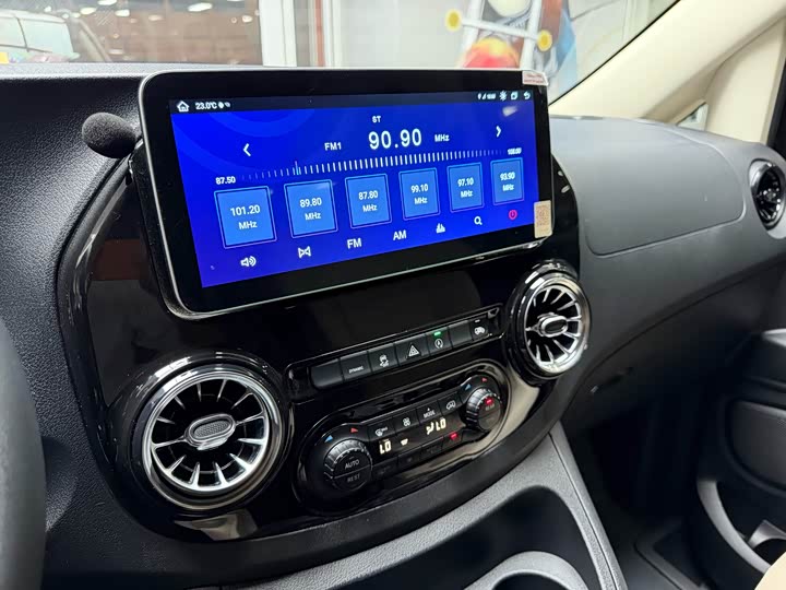 Фото 9 - Mercedes-Benz Vito