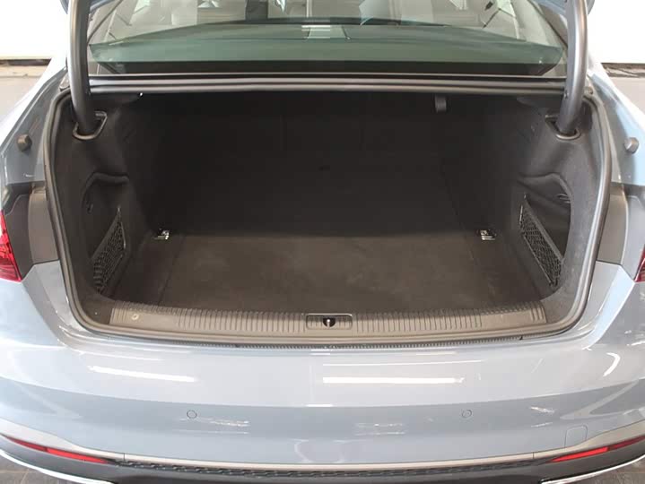 Фото 7 - Audi A4L