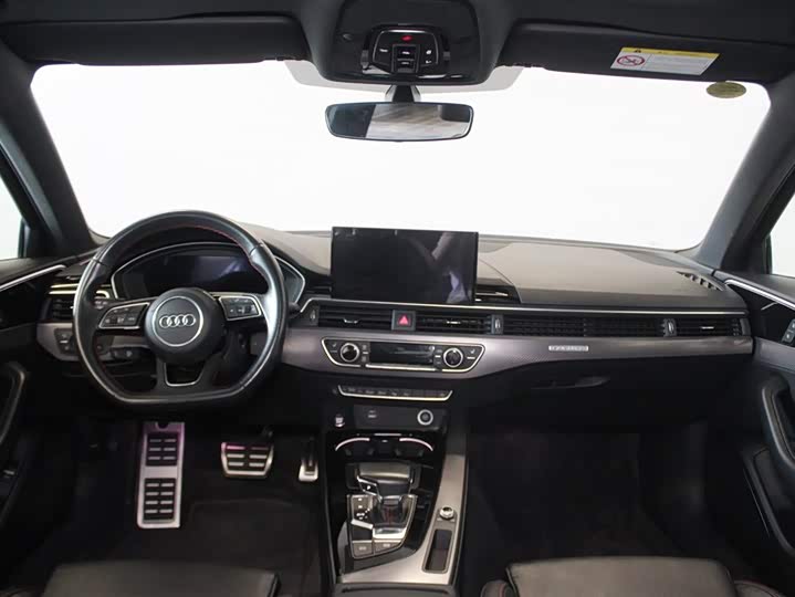 Фото 9 - Audi A4L