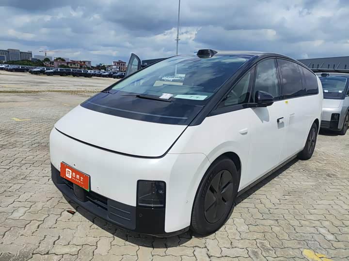 Фото 1 - LiXiang Mega