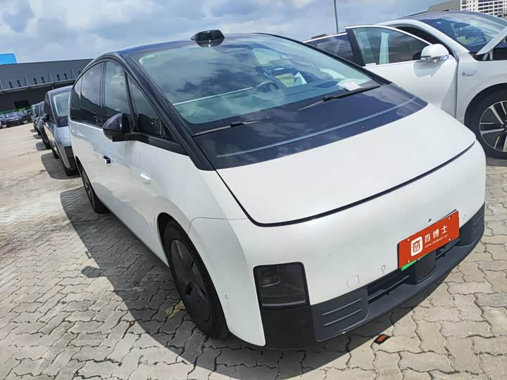 Фото 3 - LiXiang Mega