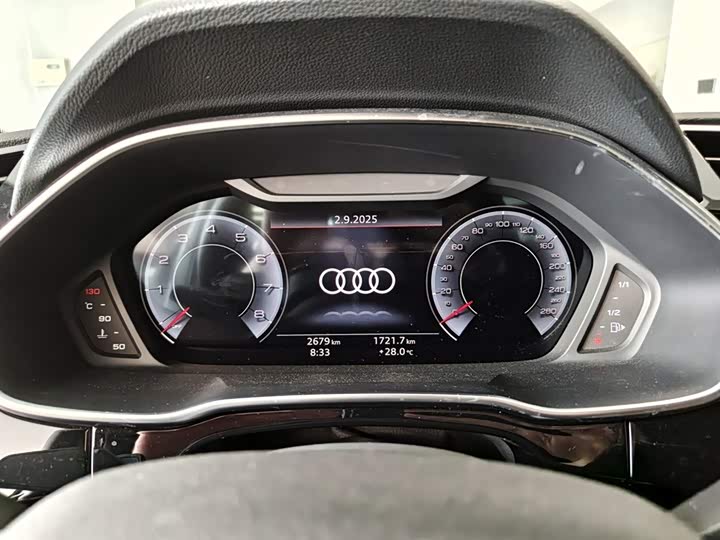 Фото 11 - Audi Q3