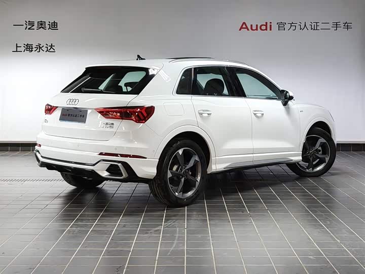 Фото 4 - Audi Q3
