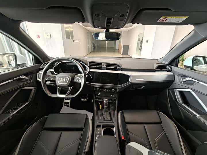 Фото 9 - Audi Q3