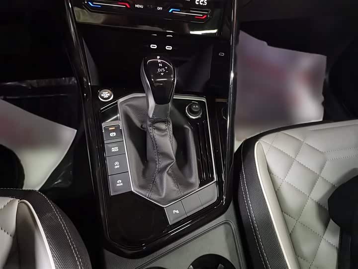 Фото 10 - Volkswagen Tayron