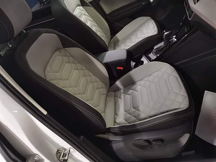 Фото 3 - Volkswagen Tayron