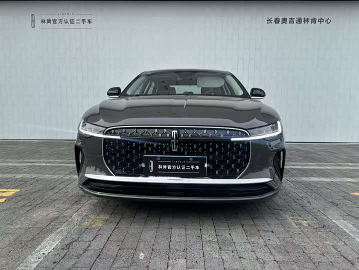 Photo 7 - Lincoln Z (Zephyr)