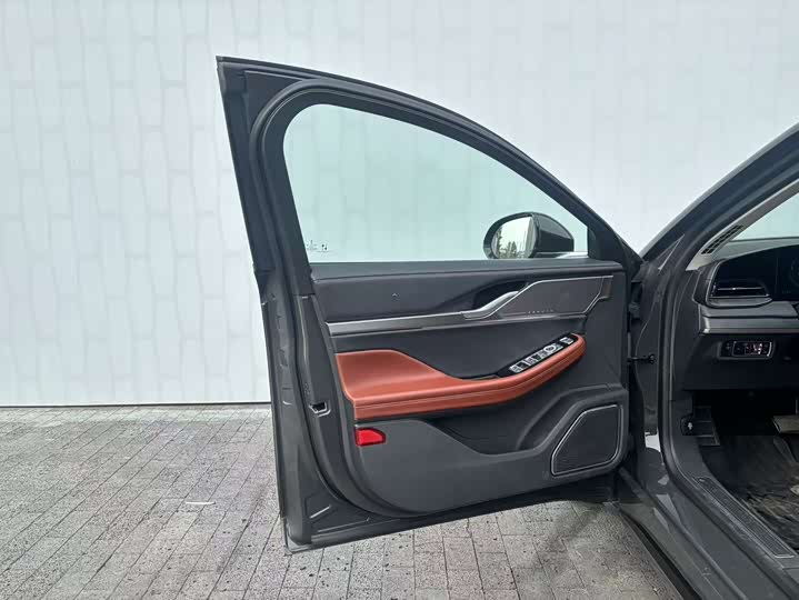 Photo 9 - Lincoln Z (Zephyr)