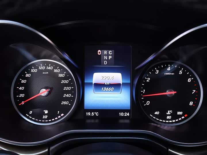 Фото 15 - Mercedes-Benz V-Class