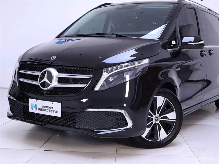 Фото 3 - Mercedes-Benz V-Class