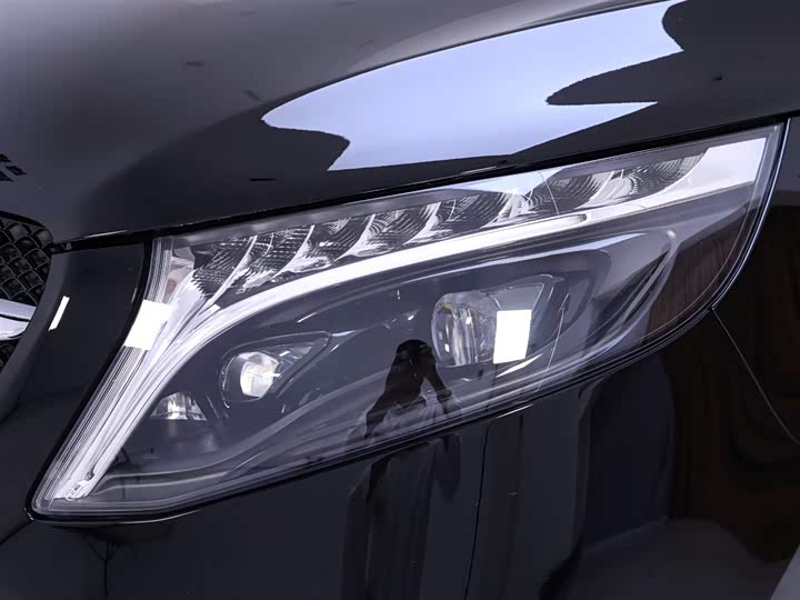 Фото 4 - Mercedes-Benz V-Class